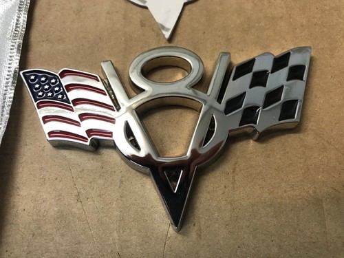 Emblem mit amerikanischer - "v8",